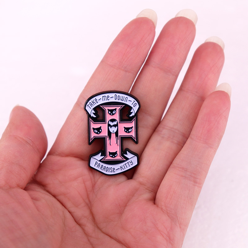 Pin de esmalte con insignia de - Paradise Jewelry & Watches Llc Miami reseña y precio